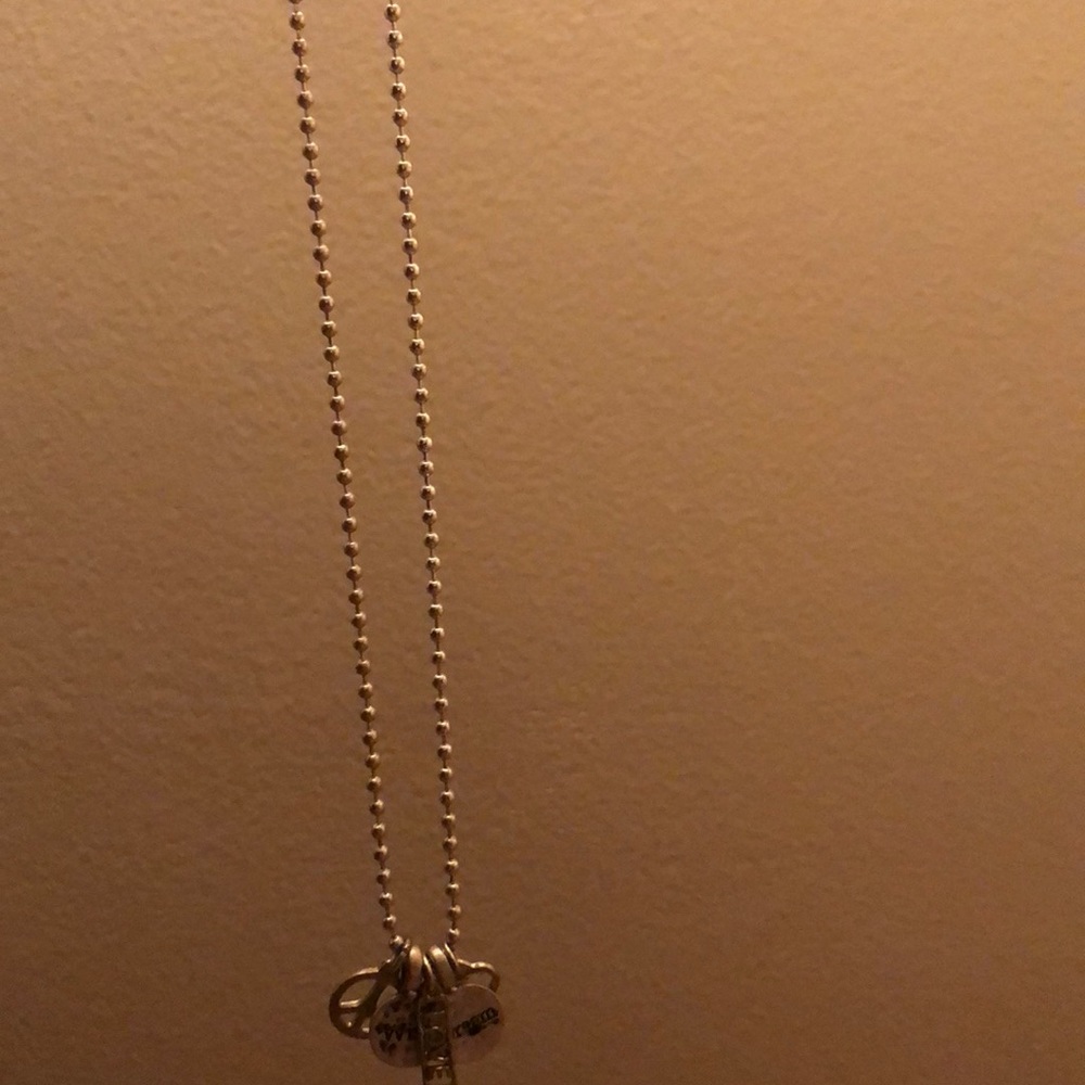 Aeropostale cute necklace - Picture 4 of 5